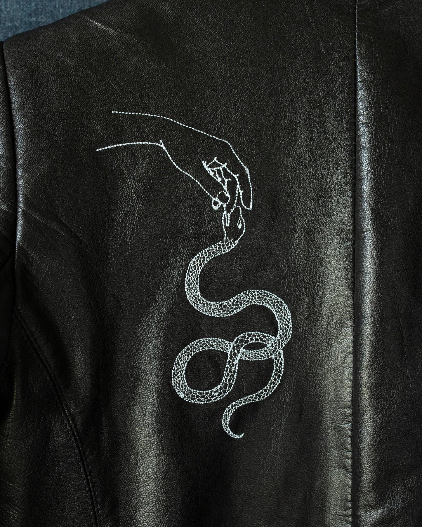 LADIES M ~ SNAKE BITE