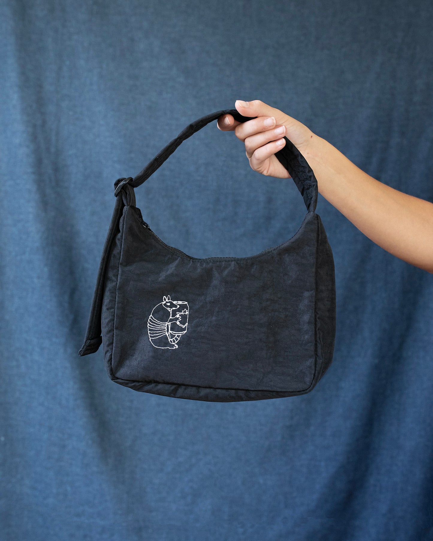 ARMADILLO ~ BAGGU MINI SHOULDER BAG