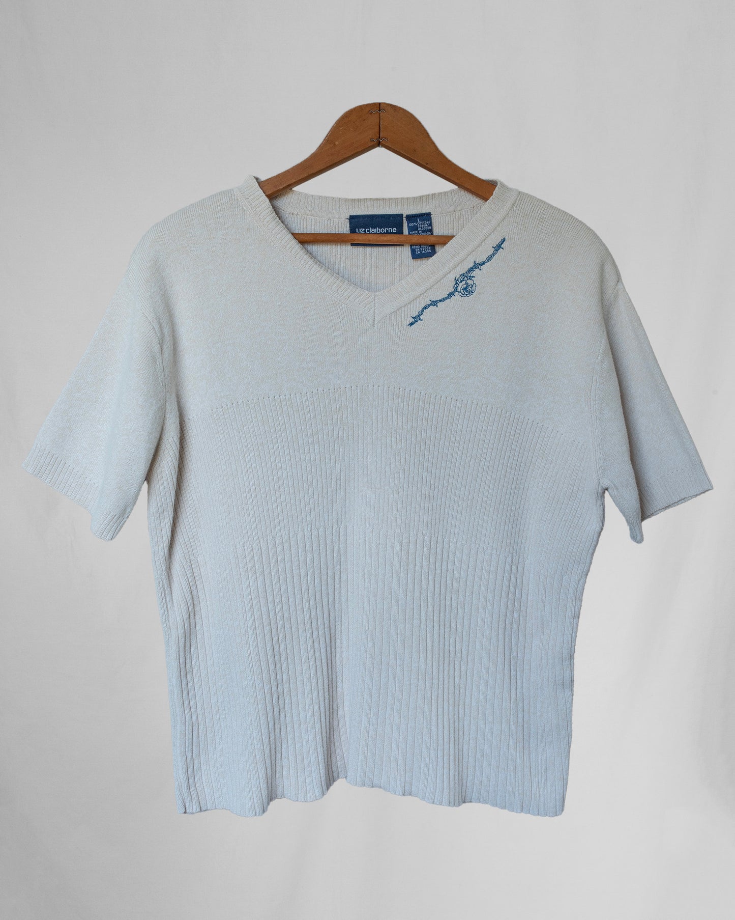 Off white cream knit short sleeve top with embroidery on collar