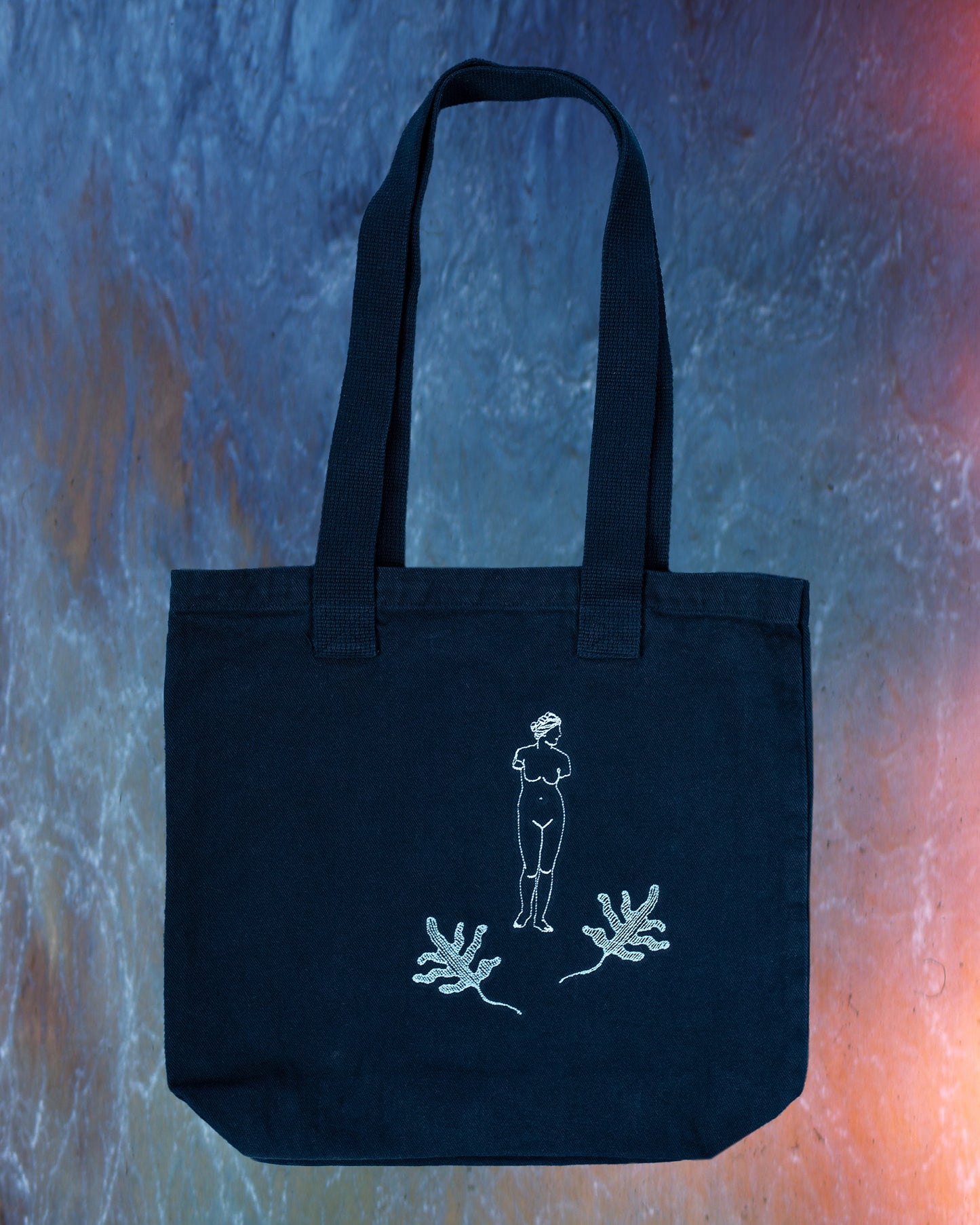 ROMAN STATUE WITH PLANTS TOTE