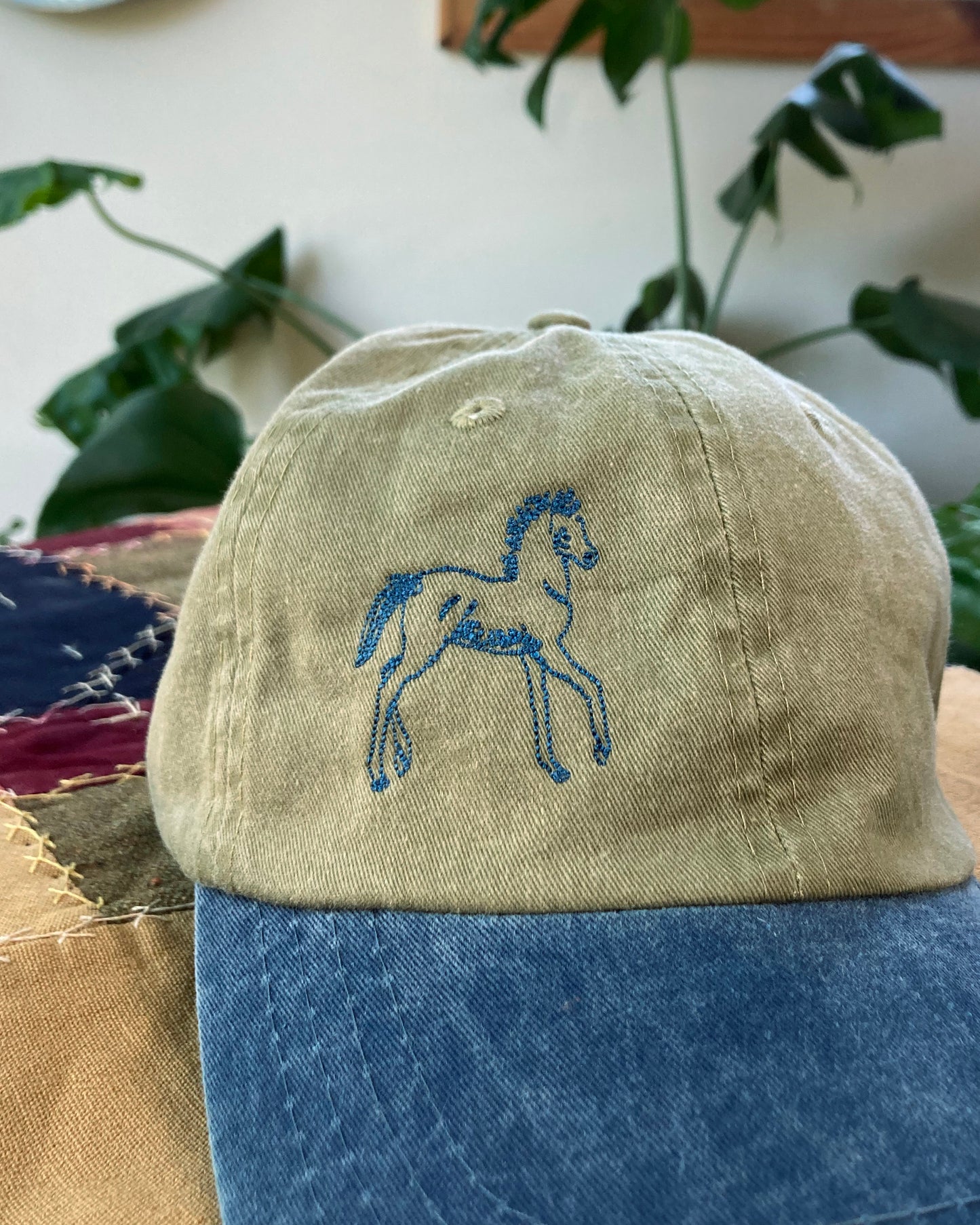 HORSE TWO TONE CAP